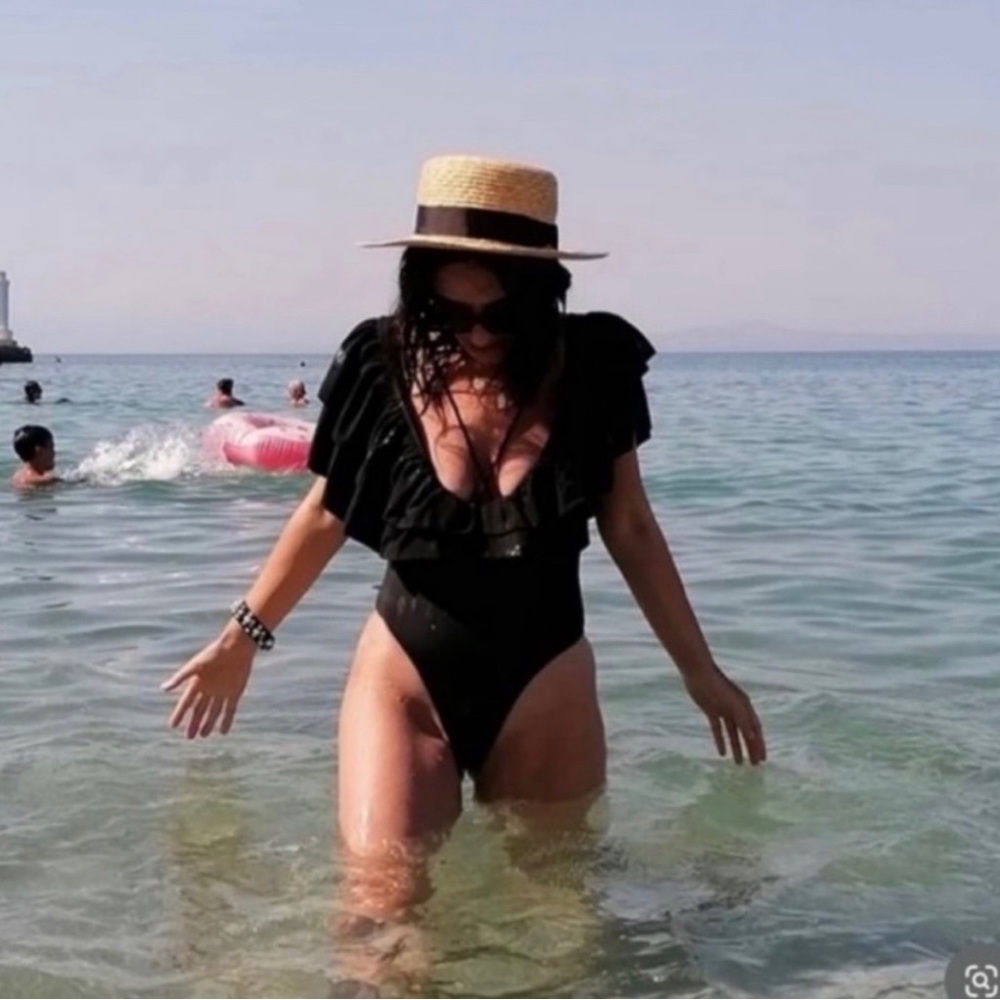NWT Zara Black Ruffled Sleeves One Piece Swimsuit Small